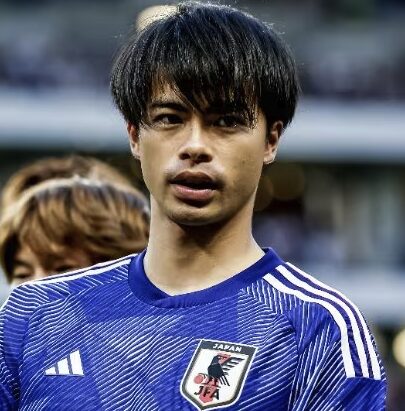 【完全解説版】三笘薫の年収は8億円超？ブライトン最新年俸と収入推移を徹底解説