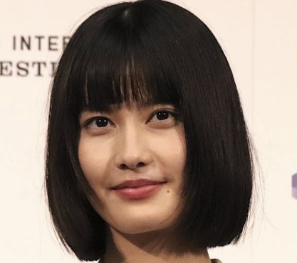 【完全解説版】橋本愛の夫は本当に存在する？国籍や家族説も徹底解説