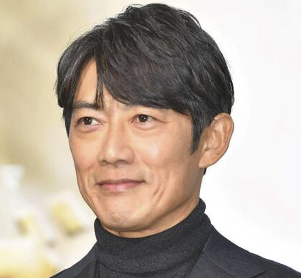 【画像比較】反町隆史の身長サバ読み疑惑を検証！共演者比較で見えてきたリアルとは？