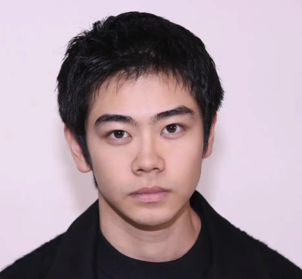 黒崎煌代の父親の正体は何者？職業は芸能人？海外や映像業界の噂とは！？