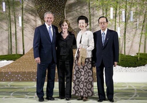 ブッシュ米大統領夫妻と福田康夫さん夫妻（2008年、洞爺湖サミット）